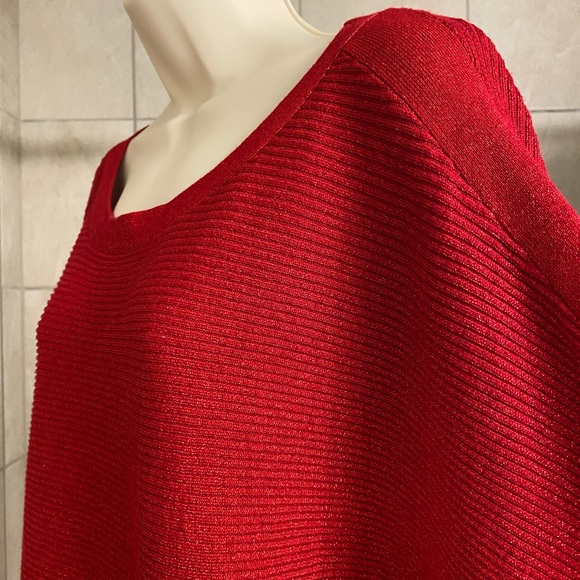 NWOT I.N. Studio red dolman-style sleeve top, size Petite Large - Picture 2 of 7